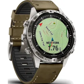 Garmin MARQ Adventurer BT 30,4 mm Edelstahlgehäuse weiß Lederarmband khaki M