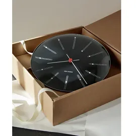 Arne Jacobsen Clocks Bankers Wanduhr 21,00 cm Ø21 cm schwarz