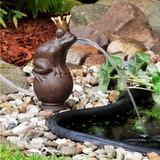 Haushalt International Wasserspeier Froschkönig 22cm inkl. Pumpe Teich Dekoration Gartenfigur Metall