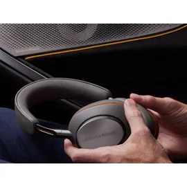 Bowers & Wilkins Px8 McLaren Edition