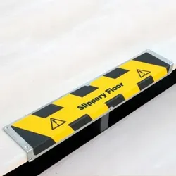 Antirutschkantenprofil, Aluminium m2, "Slippery Floor", B 635 mm