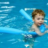 Qikam Schwimmnudel Poolnudel Für Kinder Und Erwachsene, 150cm Schwimmbad Nudelschwimmer, Langlebiger Schwimmnudel Float Spielzeug, Schaum Schwimmbad Nudeln 1/2/4 Stück