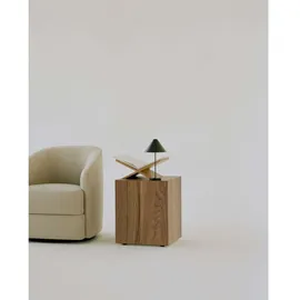 NEW WORKS Mass Beistelltisch, Nussbaumholz