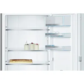 Bosch Serie 8 KIF51AFE0 Einbaukühlschrank (220 l, 1387 mm hoch)