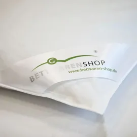 BettwarenShop Daunendecke Zirbe extra leicht, Füllung: 65% Daunen, 25% Zirbe, 10% Federn 135x200 cm