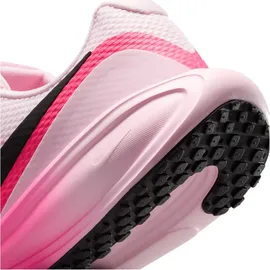 Nike Revolution 8 Sneaker