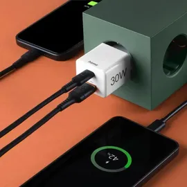 Hama Schnellladegerät 1x USB-C 1x USB-A Mini-Ladegerät PD 30 W Weiß
