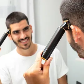 InnovaGoods Wiederaufladbarer Haarschneider T-Form, 3 Geschwindigkeiten, LCD-Display, Inkl. 6 Kämme & USB-C, Wasserdicht, Schwarz Golden, Kunststoff