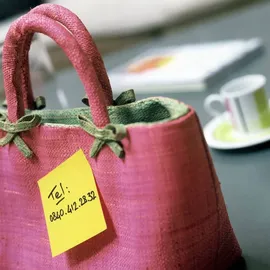 Post-it Super Sticky Z-Notes Bora Bora + Bangkok-Collection Haftnotizen-Set extrastark farbsortiert 12 Blöcke + GRATIS Spender