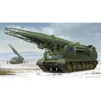 Trumpeter 01024 - Ex-Soviet 2P19 Raketenstartrampe mit R-17 Missile