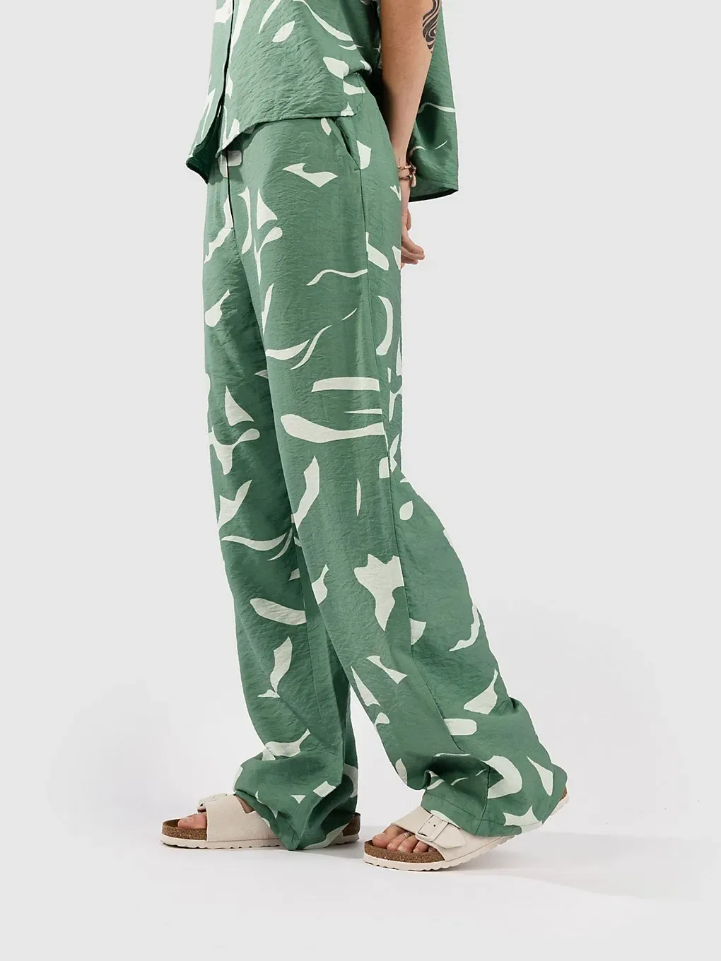 24 Colours 60892A Hose green Gr. S