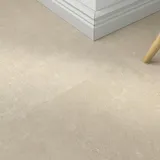 Klick-Vinyl Stone Silk hellgrau – inkl. Dämmung & Fußleisten
