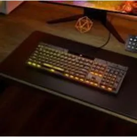 Corsair K70 MAX RGB Tastatur Schwarz