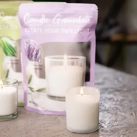 buttinette Lavendel Duftkerze 400 g weiß