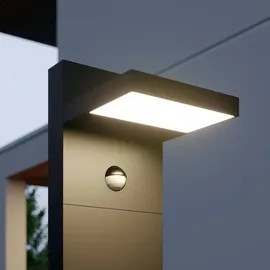 LUCANDE Silvan mit Bewegungsmelder Spritzwassergeschützt (Modern) in Schwarz aus Aluminium (1 flammig,) - Wegeleuchte Pollerleuchte, Wegelampe, Sockelleuchte