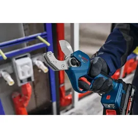 Bosch Professional Akku-Rohrschere GPC18V-32P in L-BOXX