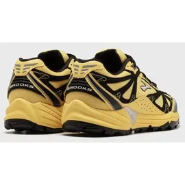 Brooks Cascadia 16 Herren black/fiery red/blazing yellow 44,5