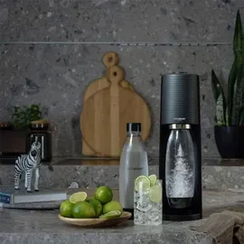 Sodastream Terra black + 2 PET-Flaschen 1 l + Zylinder
