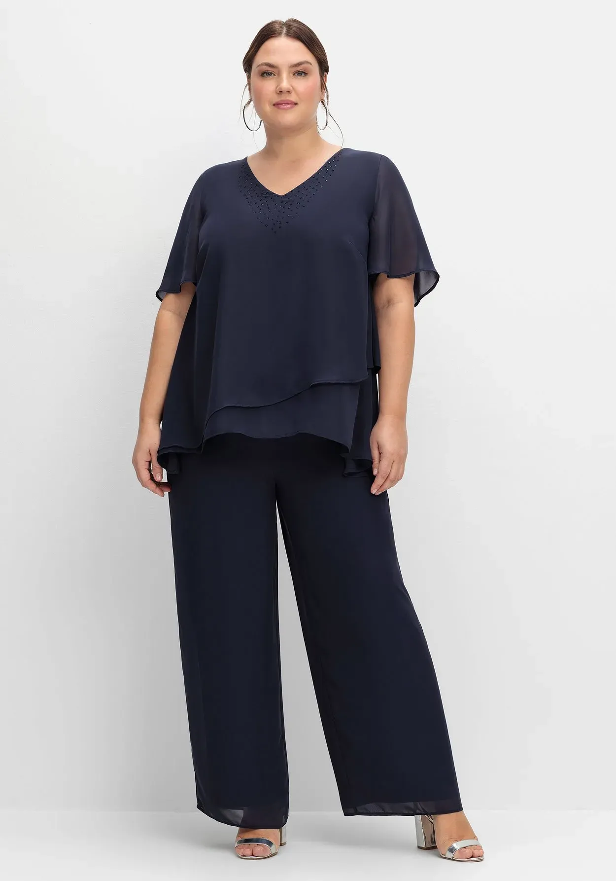 Sheego Jumpsuit »Georgette-Overall im Lagenlook, mit weitem Bein«, im Lagenlook, mit weitem Bein Sheego marine 50