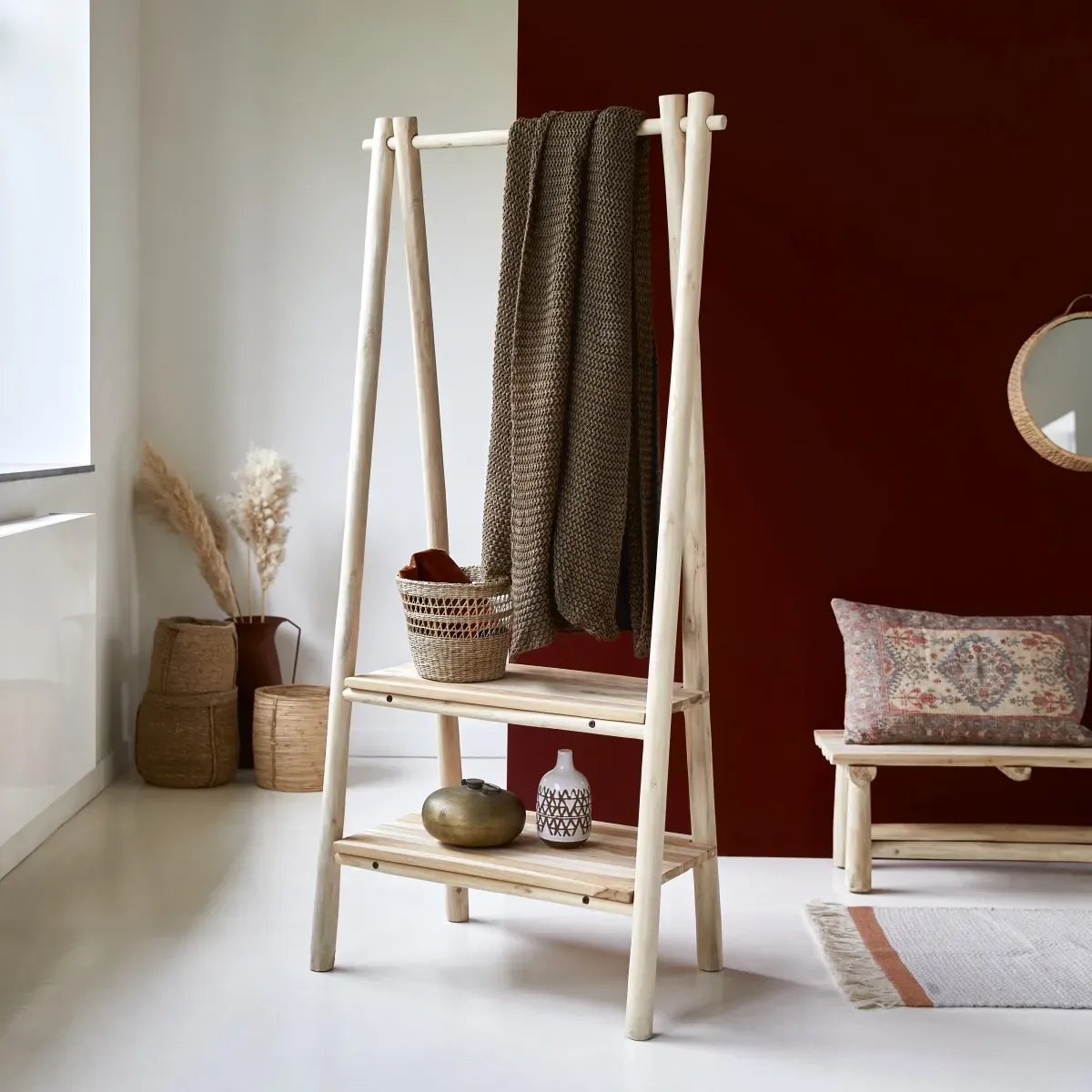 Kleiderablage aus Teakholz 160 Kilim