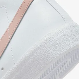 Nike Blazer Mid '77 Damen White/Peach/Summit White/Pink Oxford 40