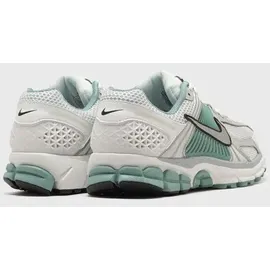 Nike WMNS Zoom Vomero 5 - - 36,5