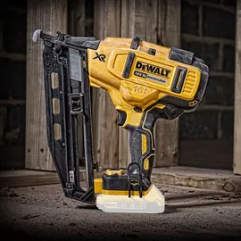 DeWalt DCN 660 N Akku-Nagler 18V 32 - 63mm