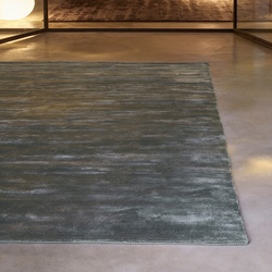 Teppich Lux Sense silbergrau, Designer Kuatro Carpets, 1.1x200 cm