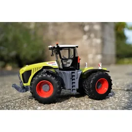 TOMY Britains Claas Xerion 5000 Traktor