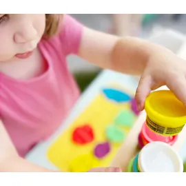 roba Play-Doh Basteltisch mit Hocker Knete
