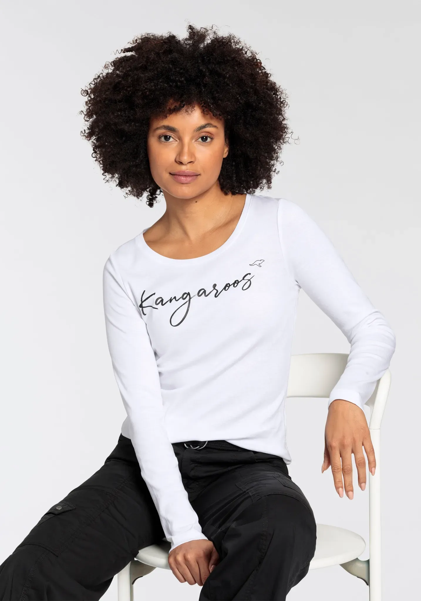 Longsleeve KANGAROOS, Damen, Gr. 44/46, weiß, Rippware, Obermaterial: 100% Baumwolle, bedruckt, kontrastfarbene Details, unifarben mit Farbeinsatz, sehr figurbetont hüftbedeckend, Rundhals, Shirts, Langarm, sehr figurbetont, aus Rippware, aus 100% Baumwolle