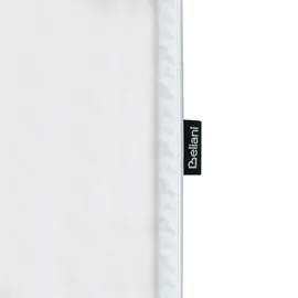 Beliani Zweilagige Ganzjahresbettdecke SERRATO Federn 150 x 200 cm