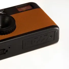 camp snap CS-V105 – Retro Digitalkamera im Vintage-Look, mit Vintage-Fotoeffekten, ohne Display, 8MP, USB-C, SD-Slot, braun