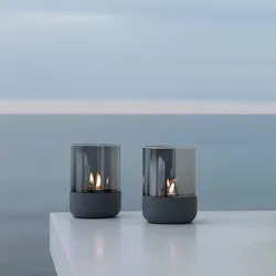 Windlicht CALMA S aus dunkelgrauem Beton