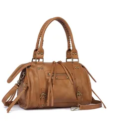 COLLEZIONE ALESSANDRO Schultertasche Barcelona in modisch verspielter Optik von collezione alessandro - braun