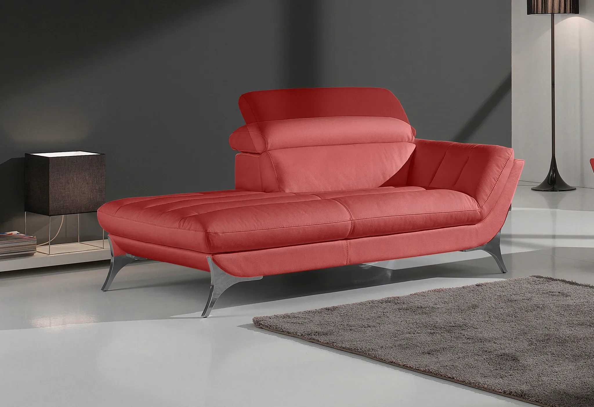 Recamiere EGOITALIANO "Sueli, extravagantes Design und erstklassiger Sitzkomfort", rot, B:180cm H:100cm T:110cm, Leder u00bbNUVOLEu00ab (Echtes Rindsleder). Halbnatürliches, halbnarbiges Rindsleder mit einer natürlichen Körnung von 1, 2 bis 1, 4 mm. Dieses Leder hat eine weiche, wachsartige Hand mit mattem Aussehen und einem Wolkeneffekt. Es handelt sich um ein Naturleder, das die ursprünglichen Eigenschaften der Lederhäute nicht verändert. Das Vorhandensein von verheilten Narben, Körnungsunterschiede, Falten, Adern, Unterschiede in den Farbtönen und andere Spuren, die die Natur auf diesen Fellen hinterlassen hat, sind ein Beweis für die absolute Echtheit und das Zeugnis ihres großen Wertes. Leder u00bbBACIOu00ab (echtes Rindsleder). Halbnarbiges Naturleder mit einer Dicke von 1, 6-1, 8 mm. BACIO hat eine weiche und wachsartige Hand mit halb undurchsichtigem Aussehen. Es handelt sich um ein Naturleder, das die ursprünglichen Eigenschaften der Lederhäute nicht verändert. Das Vorhandensein von verheilten Narben, Körnungsunterschiede, Falten, Adern, Unterschiede in den Farbtönen und andere Spuren, die die Natur auf diesen Fellen hinterlassen hat, sind ein Beweis für die absolute Echtheit und das Zeugnis ihres großen Wertes. Leder u00bbCAREZZAu00ab (Rindsleder). Halbnarbiges Naturleder mit einer Dicke von 1, 2-1, 4 mm. Es hat eine weiche und wachsartige Hand mit halb undurchsichtigem Aussehen. CAREZZA ist ein Naturleder, das die ursprünglichen Eigenschaften der Mäntel nicht verändert. Das Vorhandensein von verheilten Narben, Körnungsunterschiede, Falten, Adern, Unterschiede in den Farbtönen und andere Spuren, die die Natur auf diesen Fellen hinterlassen hat, sind ein Beweis für die absolute Echtheit und das Zeugnis ihres großen Wertes., Sofas, Solitärmöbel, hochwertiger Lederbezug, inklusive Kopfteilverstellung