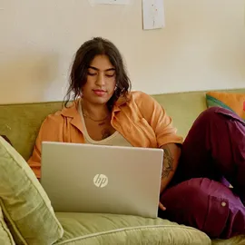 HP 15-fd0656ng Intel Core i5-1334U 16 GB RAM 1 TB SSD Win11 Home Natural Silver