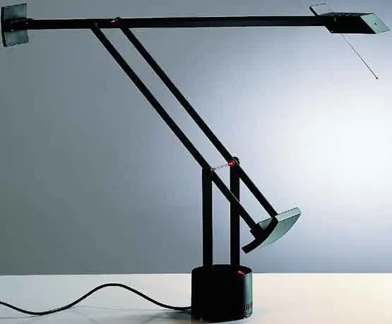 Artemide Tischleuchte A009 010