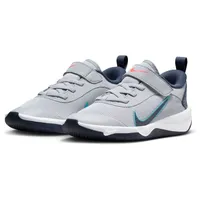 Nike Omni Multi-Court Sneaker Kinder 010 wolf grey/thunder blue-bright