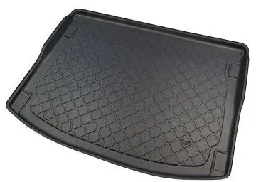 Gummimatte für den Kofferraum des Suzuki SX-4 II S‐Cross (2013+) auf allen Ebenen des verstellbaren Kofferraumbodens