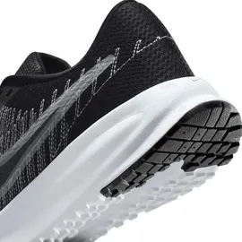 Nike Run Defy Damen Black / White 44