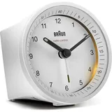 Braun Klassischer analoger Funkwecker von Braun für die Mitteleuropäische Zeitzone (MEZ/GMT+1) mit Schlummerfunktion Beleuchtung, Crescendo-Alarm in Weiß, Modell BC07W-DCF