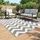 Outsunny Outdoor-Teppich 121 x 182 cm Hellgrau/Weiß