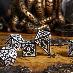 Mystic Knotwork - White