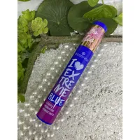 Essence live LIFE in CORAL I LOVE EXTREME BLUE crazy volume Mascara