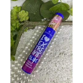 Essence live LIFE in CORAL I LOVE EXTREME BLUE crazy volume Mascara