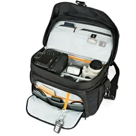 Lowepro Nova 200 AW II Schwarz