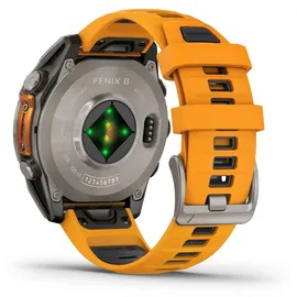Garmin fenix 8 AMOLED 47 mm sapphire, graphit / titanium titan mit QuickFit Silikon-Armband 26 mm