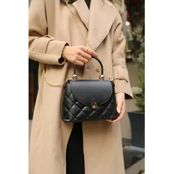 Madamra - Elegant Gold Accessory Quilted Bag - Schwarz