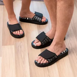 InnovaGoods InnovaGoods® Plantarfasziitis-Pantoffeln, Akupunktur-Pantoffeln, Massage-Pantoffeln, 41 Akupunkturpunkte, Klettverschluss, Hilft bei verschiedenen Beschwerden (Größe S)